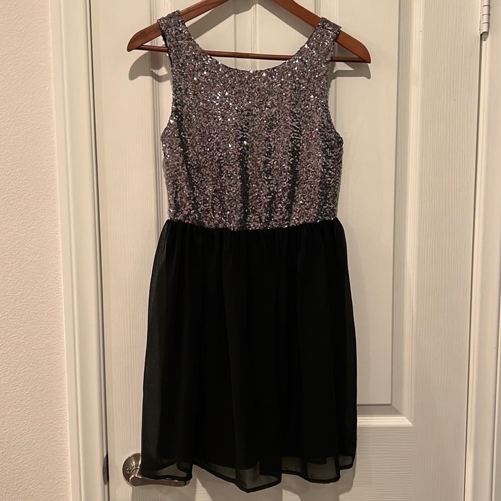 Pinky sequin dress